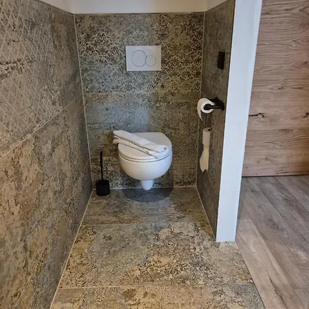 Adler 호텔 골링안데살자흐